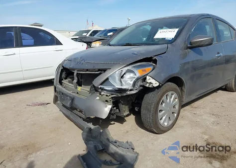 2015 Nissan Versa 1.6 Sv z USA, uszkodzony, nr VIN 3N1CN7AP7FL802658